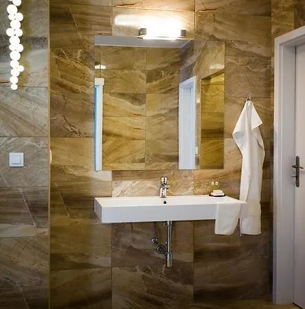 ゲストハウス A7 3*